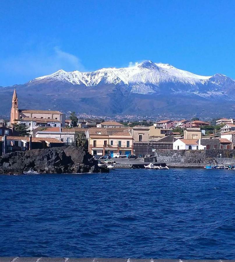 Cozy Apartment By The Sea Acireale Esterno foto